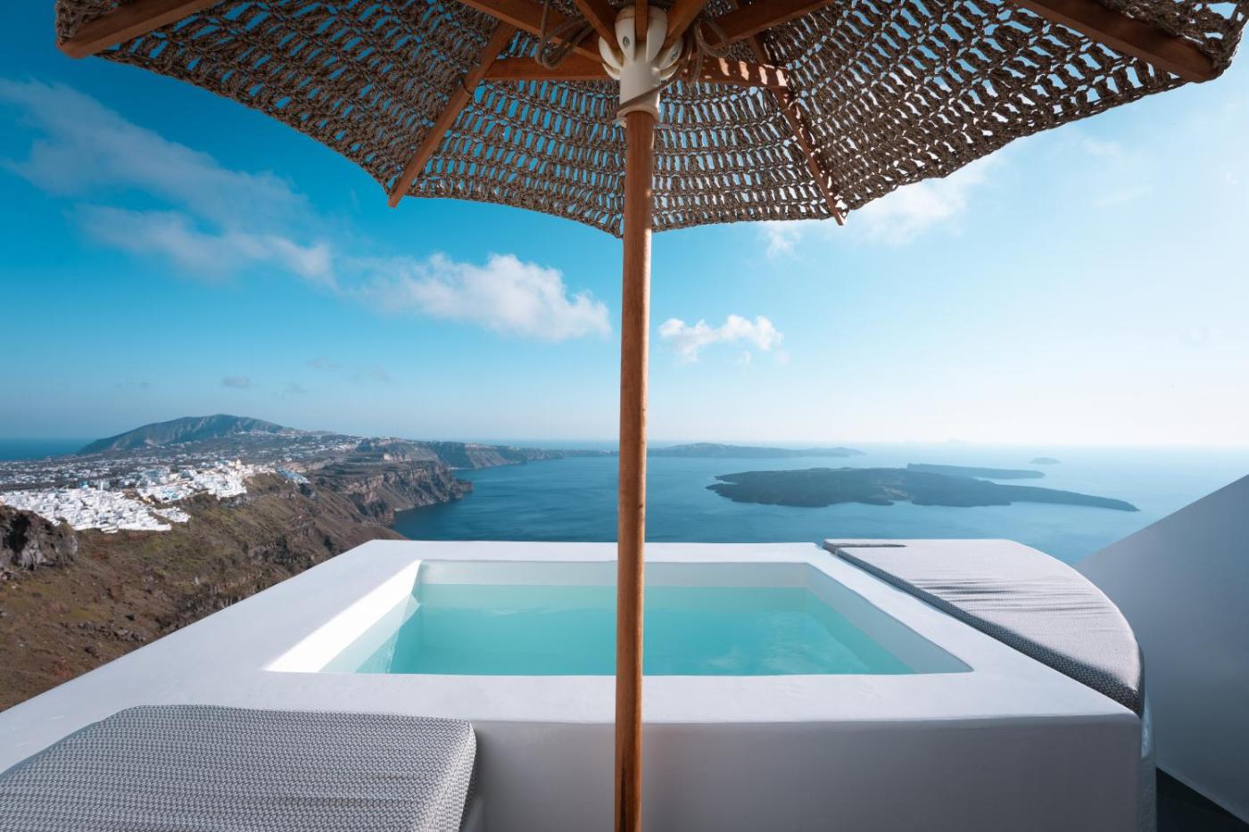 Hotel with private pool - Cilon Suites Santorini