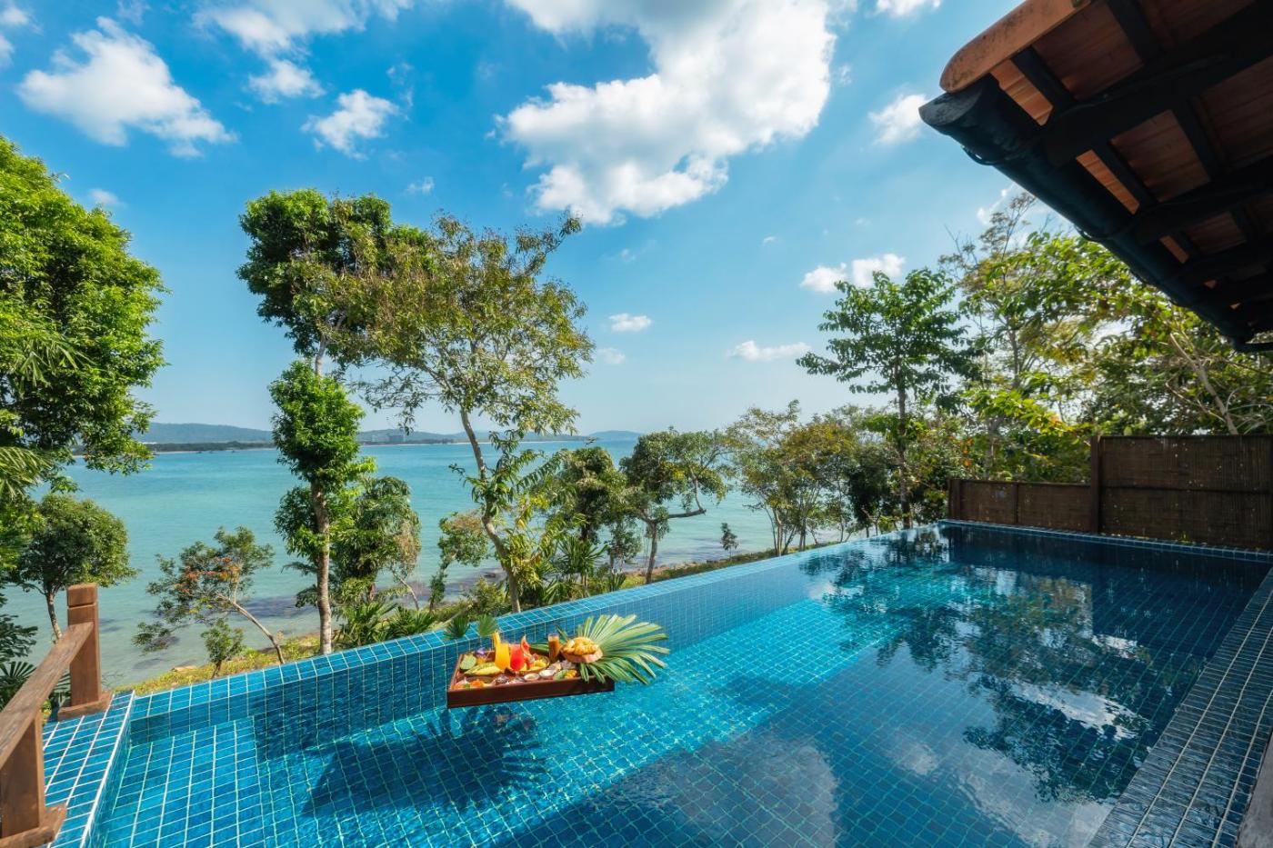 Hotel with private pool - Green Bay Phu Quoc Resort & Spa