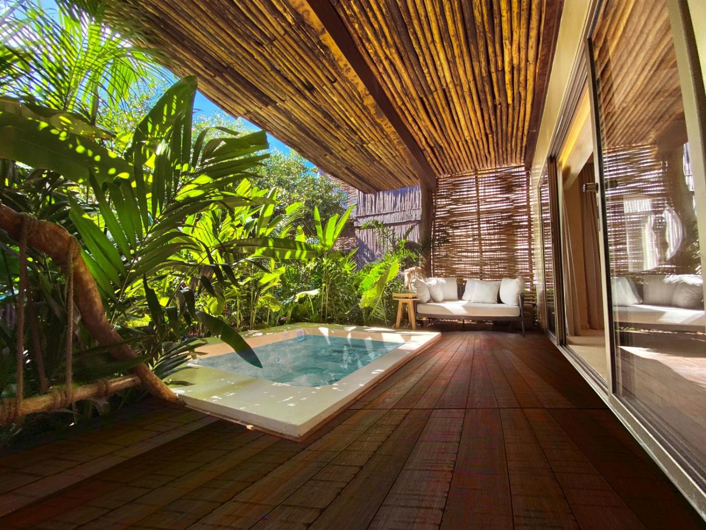 Hotel with private pool - Hotel Shibari - Restaurant & Cenote Club