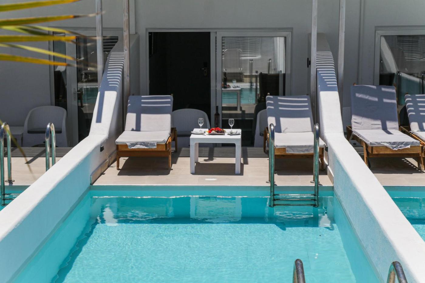 Hotel with private pool - Kamari Beach