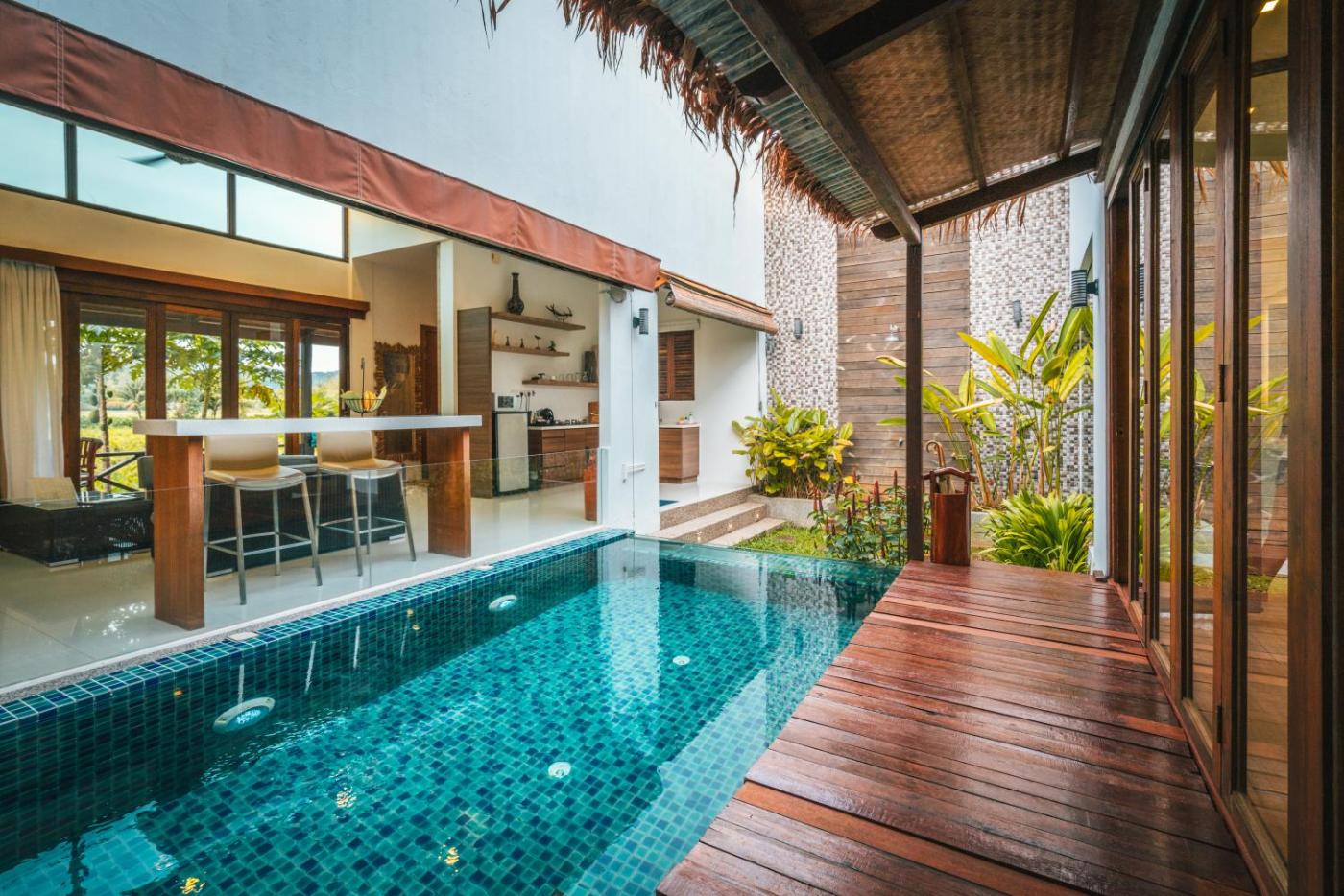Hotel with private pool - La Villa Langkawi