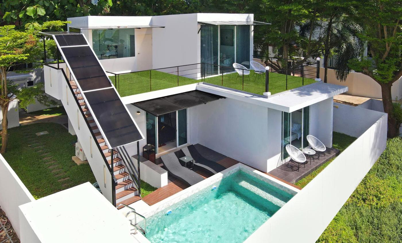 Hotel with private pool - Nariya Bayfront Phuket