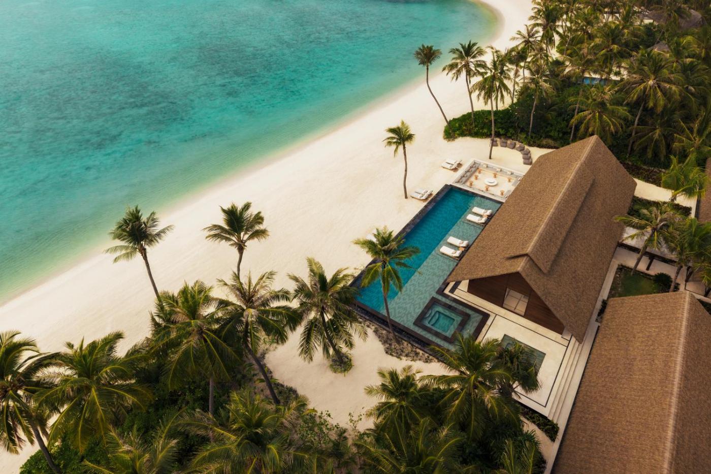 Hotel with private pool - One&Only Reethi Rah