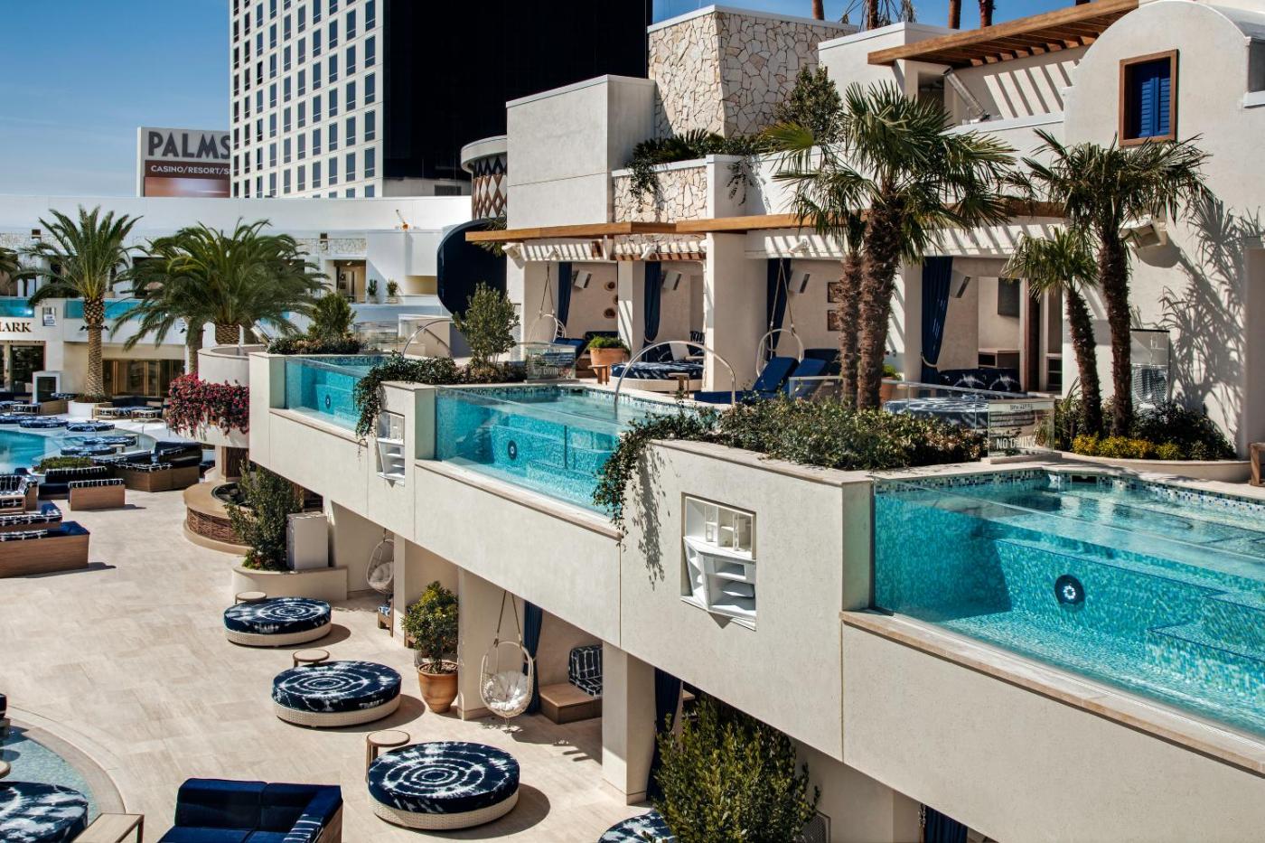 Hotel with private pool - Palms Casino & Resort