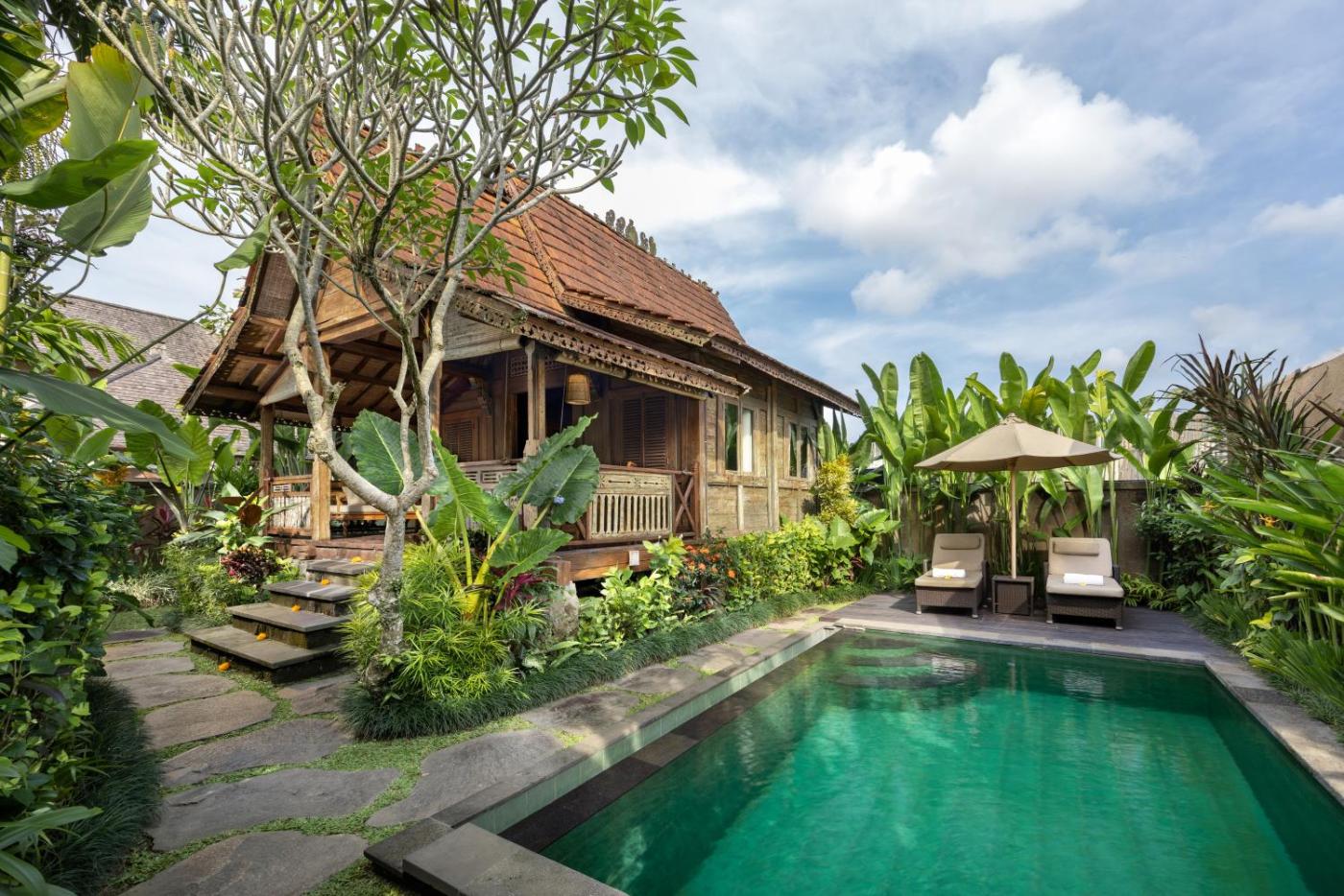 Hotel with private pool - Pramana Watu Kurung