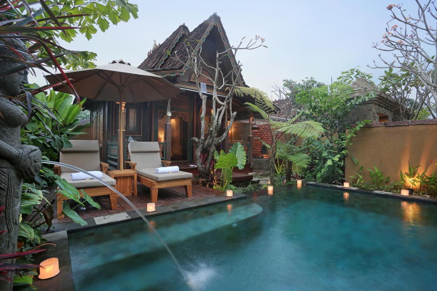 Hotel with private pool - Pramana Watu Kurung