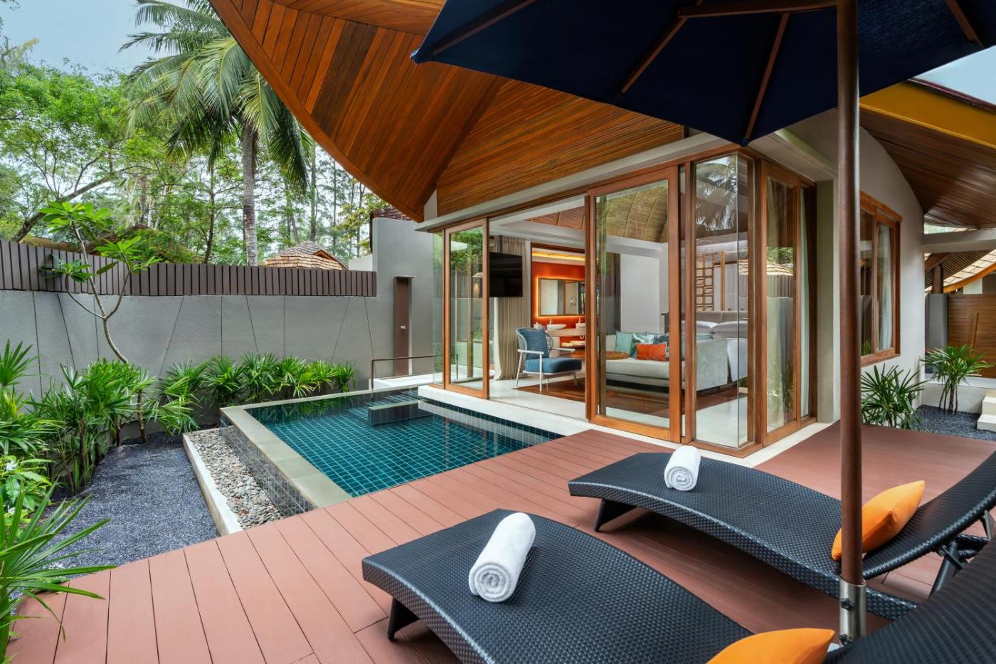 Hotel with private pool - Renaissance Phuket Resort & Spa