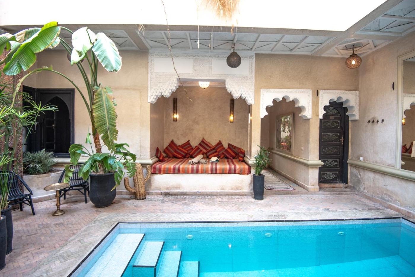 Hotel with private pool - Riad Spa Sindibad