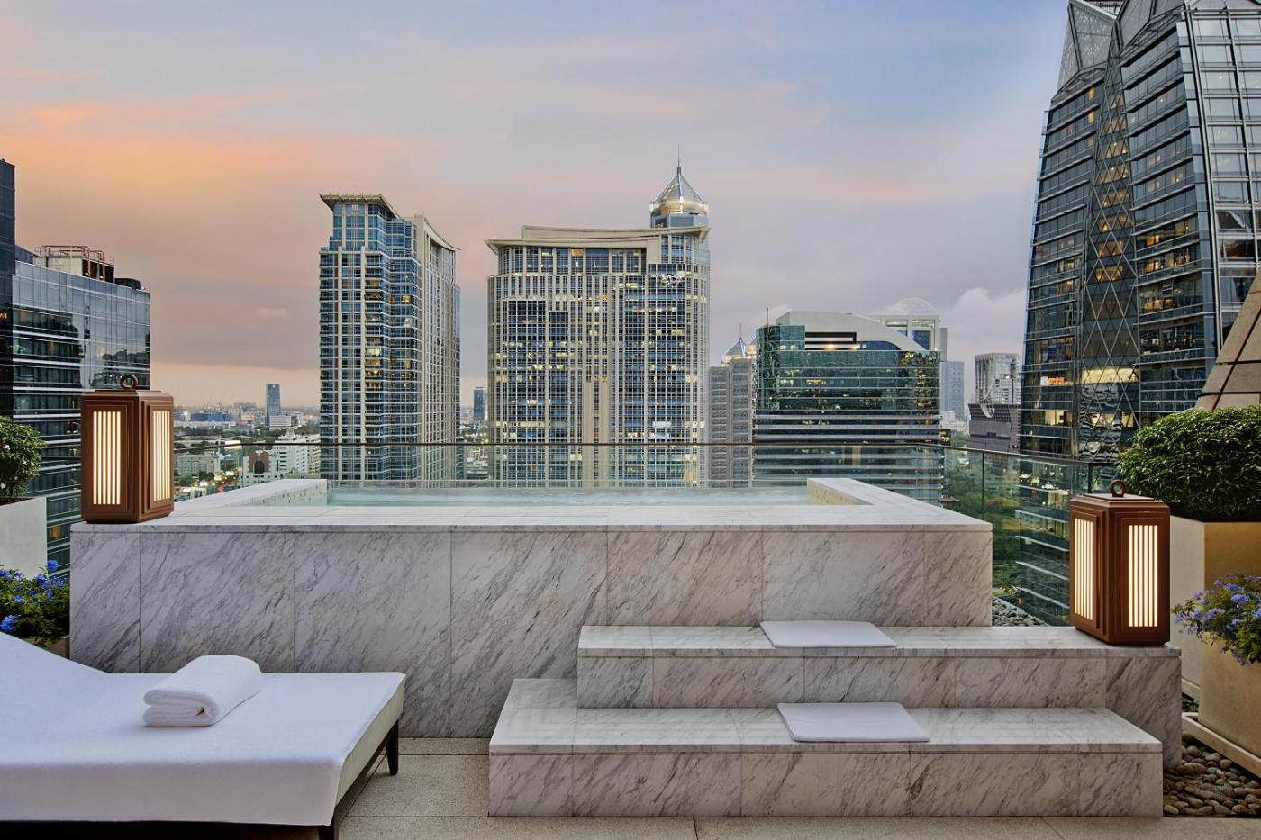 Hotel with private pool - Rosewood Bangkok
