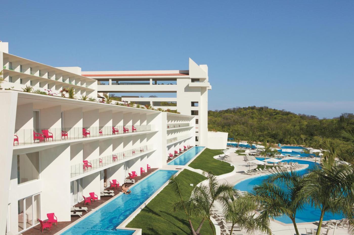 Hotel with private pool - Secrets Huatulco Resort & Spa