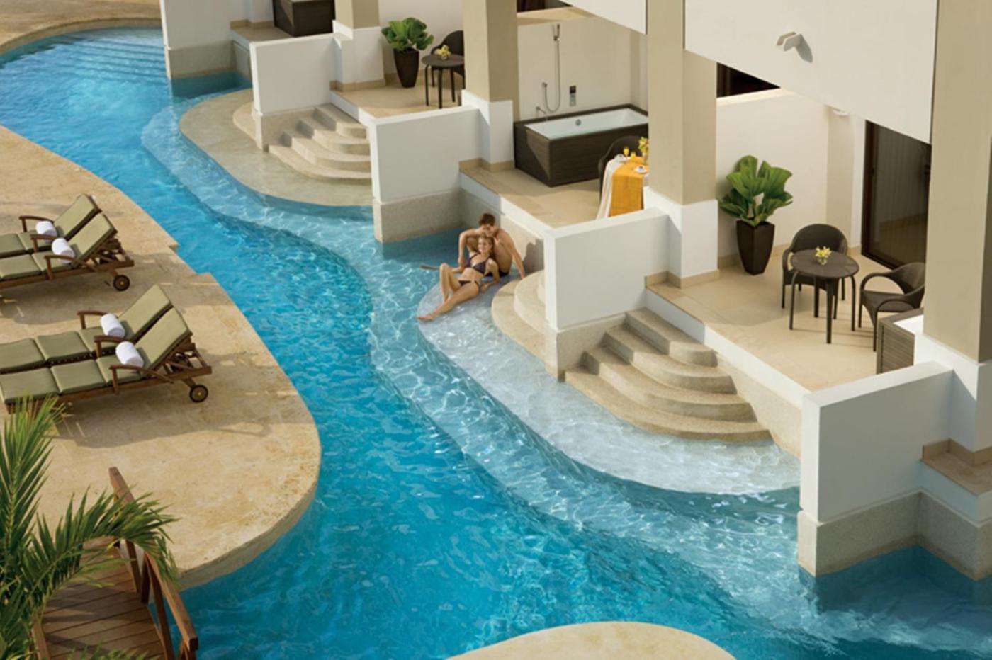 Hotel with private pool - Secrets Wild Orchid