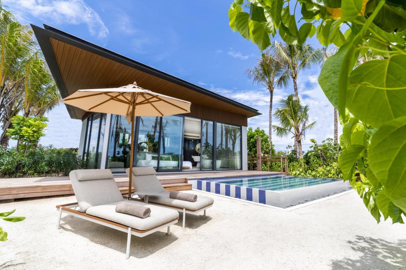 Hotel with private pool - SO/ Maldives