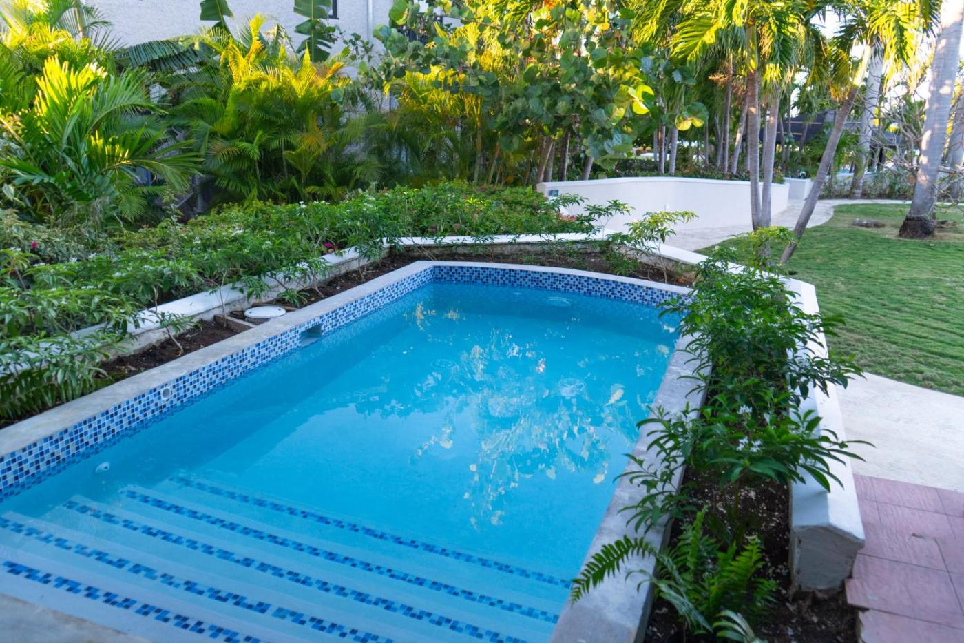 Hotel with private pool - The Cliff Hotel