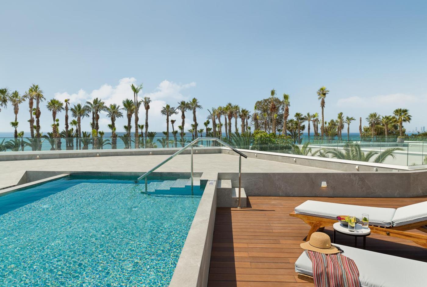 Hotel with private pool - The GrandResort - Leonardo Limited Edition