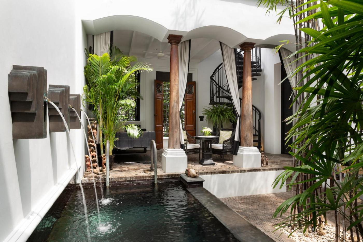 Hotel with private pool - The Siam
