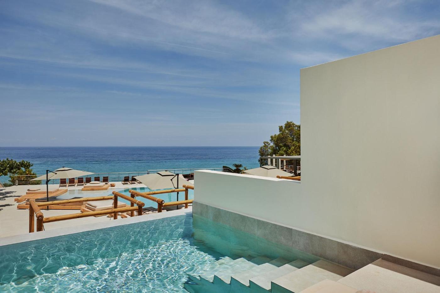 Hotel with private pool - Tsamis Zante Suites