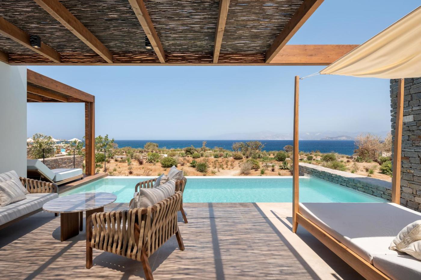 Hotel with private pool - Vione Paros