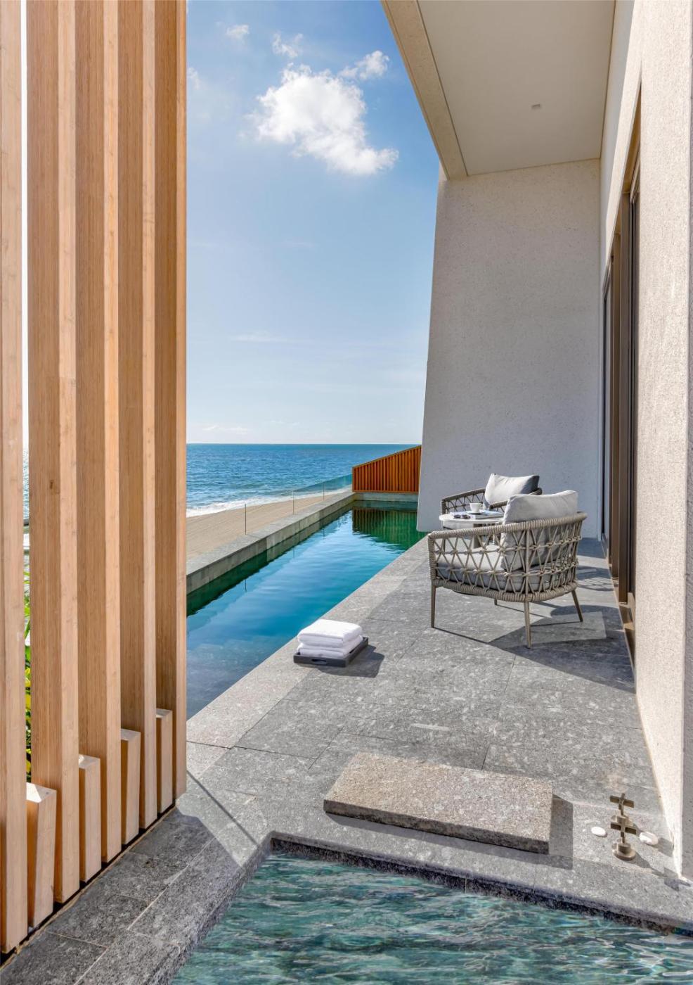 Hotel with private pool - Waldorf Astoria Cancun