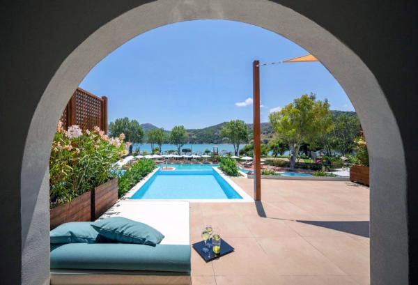 Hotel with private pool - Dolce by Wyndham Athens Attica Riviera