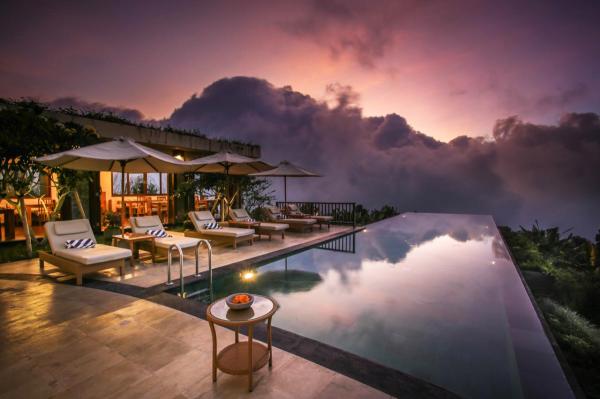 Hotel with private pool - Munduk Moding Plantation Nature Resort