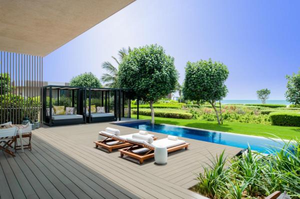 Hotel with private pool - The Oberoi Beach Resort, Al Zorah