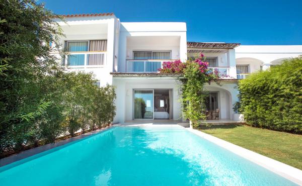 Hotel with private pool - Destino Pacha Ibiza