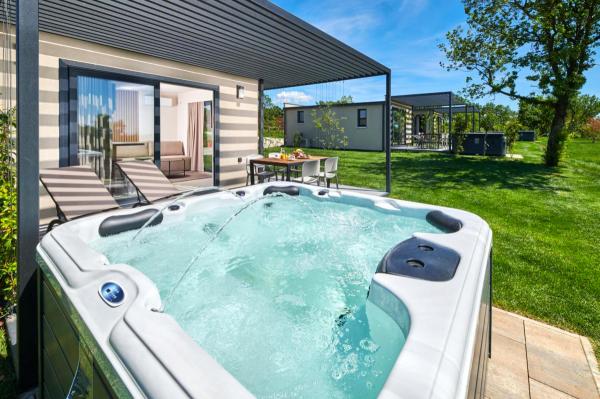 Hotel with private pool - San Servolo Wellness Homes