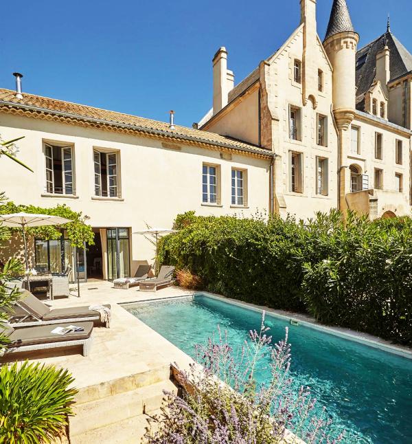 Hotel with private pool - Château Les Carrasses