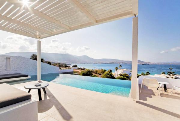 Hotel with private pool - Paros Agnanti Resort & Spa