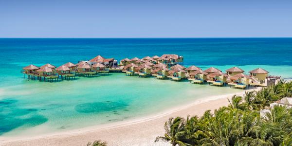 Hotel with private pool - Palafitos Overwater Bungalows