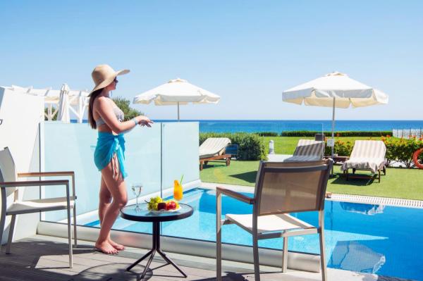 Hotel with private pool - Pernera Beach Hotel