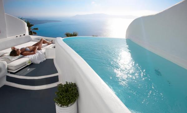 Hotel with private pool - Dana Villas & Infinity Suites
