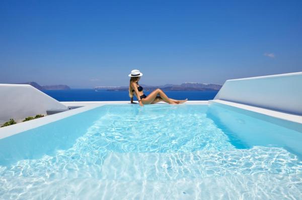 Hotel with private pool - Phos The Boutique