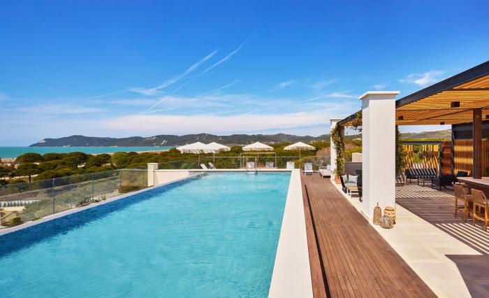 Hotel with private pool - Meliá Durrës Albania