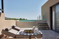 Hotel with private pool - Celestial All Suites