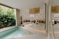 Hotel with private pool - Hotel Milam