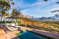 Hotel with private pool - La Petite Ferme